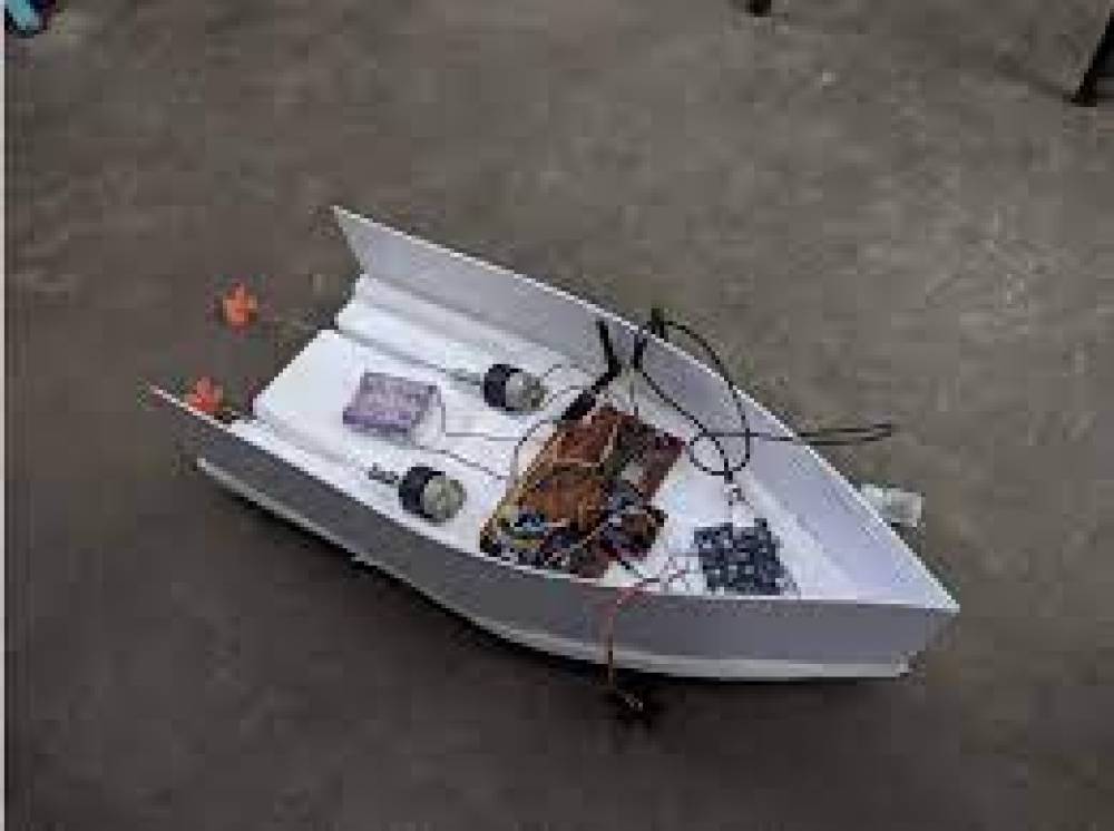 Water Pollution Monitor RC Boat IOT